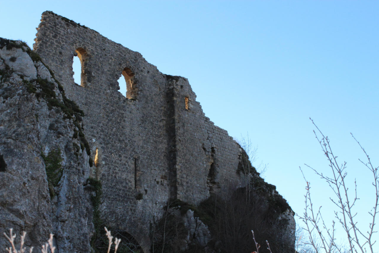 Photo des ruines du château de Roquefixade.